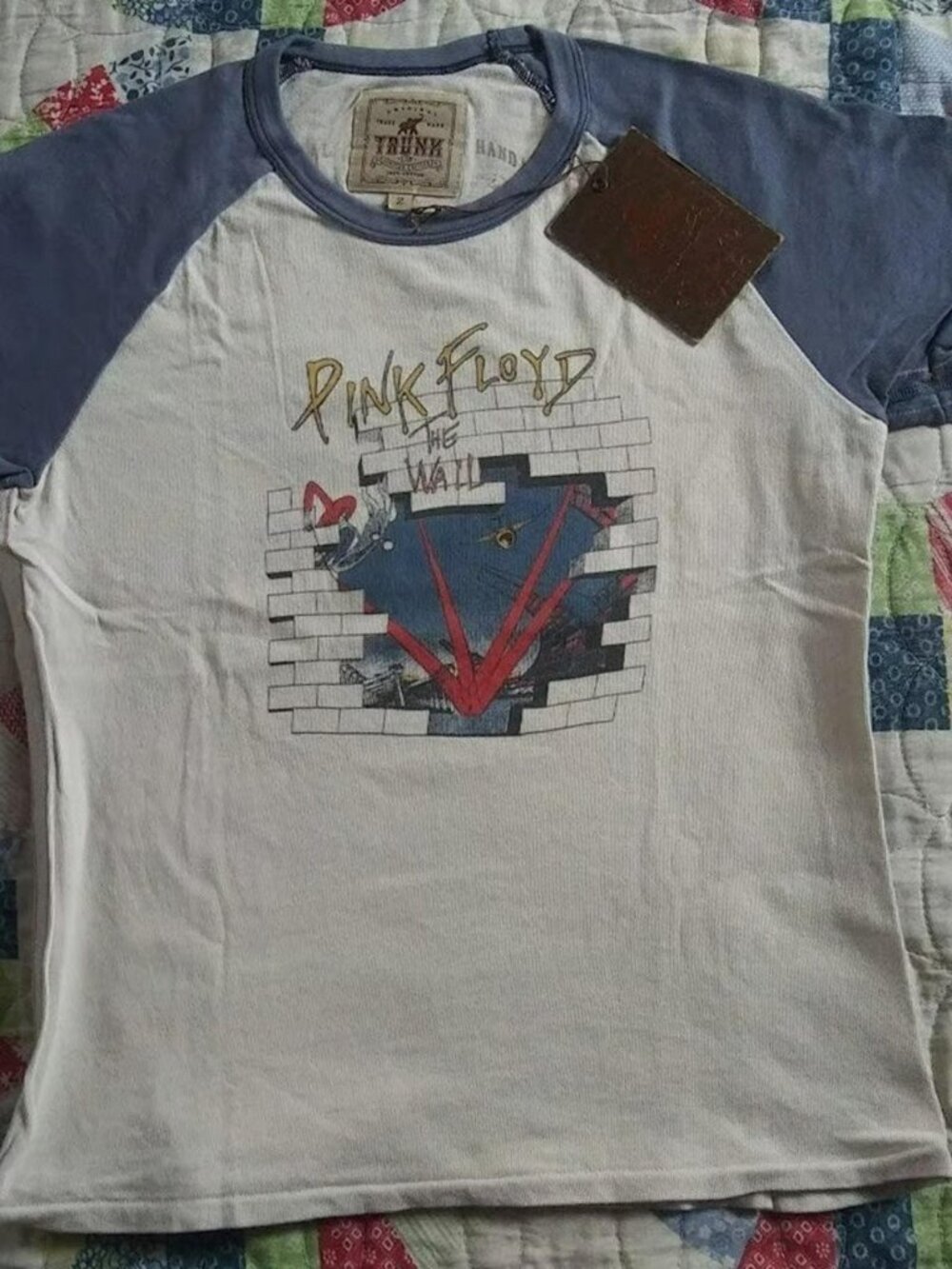 Vintage 2004 Trunk Ltd Women's Pink Floyd The Wall Size 2 T-shirt NWT